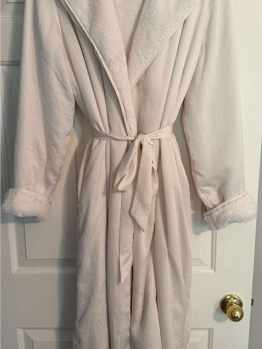 Donna Karan for Neiman Marcus Plush Hooded Cream Robe with Tie Belt